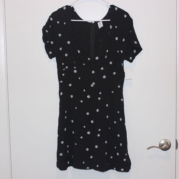 NWT Abound  Black Short Sleeve Skater Mini Dress Women Size Small - Picture 4 of 13